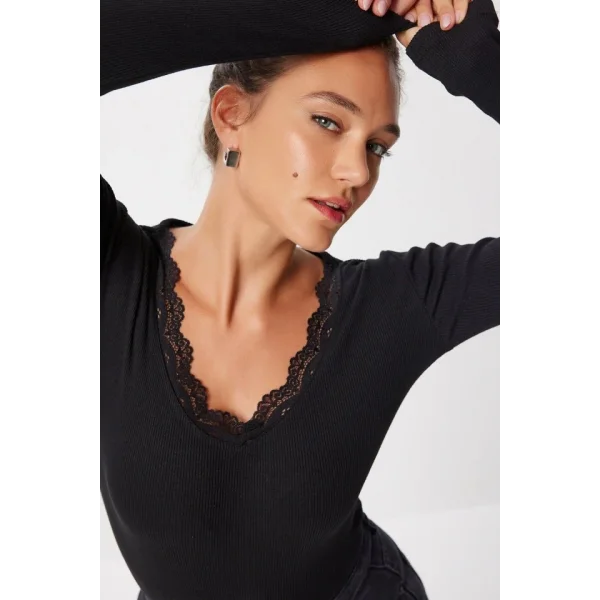 Kadın Dantel Detay V Yaka Kaskorse Kumaş Bluz