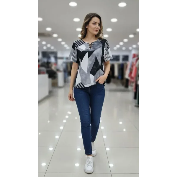 Kadın Desenli Püsküllü Viskon Bluz Bebe Yaka Kısa Kollu Big Size Rahat Kesim - Desenli
