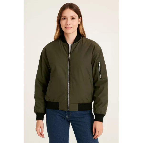 Kadın Bomber Mont Ceket – Fermuarlı, Kapitone İçi Astarlı, Su İtici Kumaş, Regular Fit, Yandan Cepli, Günlük Bahar & Kış Şık Rahat Stil - Haki