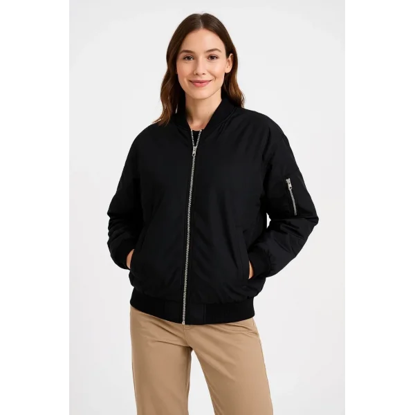 Kadın Bomber Mont Ceket – Fermuarlı, Kapitone İçi Astarlı, Su İtici Kumaş, Regular Fit, Yandan Cepli, Günlük Bahar & Kış Şık Rahat Stil - Siyah