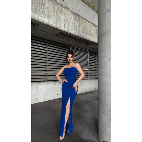 Kadın Ip Askılı Gipe Detay Maxi Boy Yırmaçlı Elbise