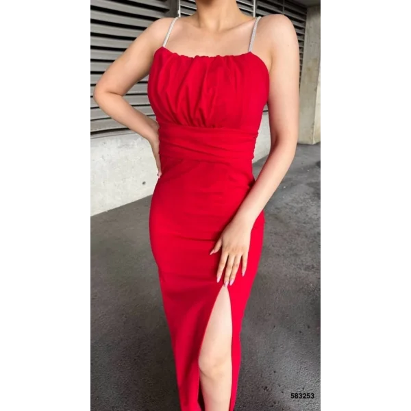 Kadın Ip Askılı Gipe Detay Maxi Boy Yırmaçlı Elbise