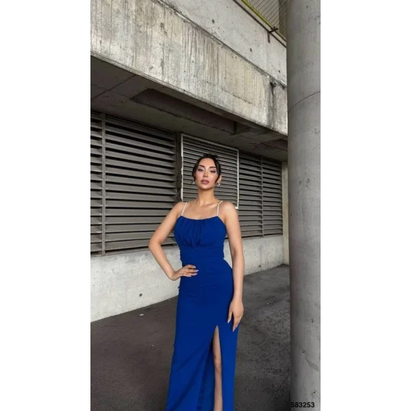 Kadın Ip Askılı Gipe Detay Maxi Boy Yırmaçlı Elbise