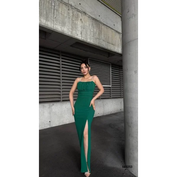 Kadın Ip Askılı Gipe Detay Maxi Boy Yırmaçlı Elbise