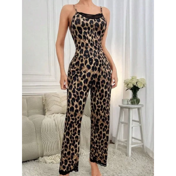 Kadın Ip Askılı Yakası Dantelli Bluz Ve Pijama Sandy Ikili Takım