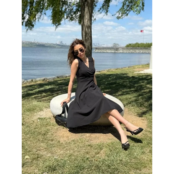 Kadın Ithal Krep Kumaş Kruvaze Yaka Eteği Kloş Kolsuz Mini Elbise