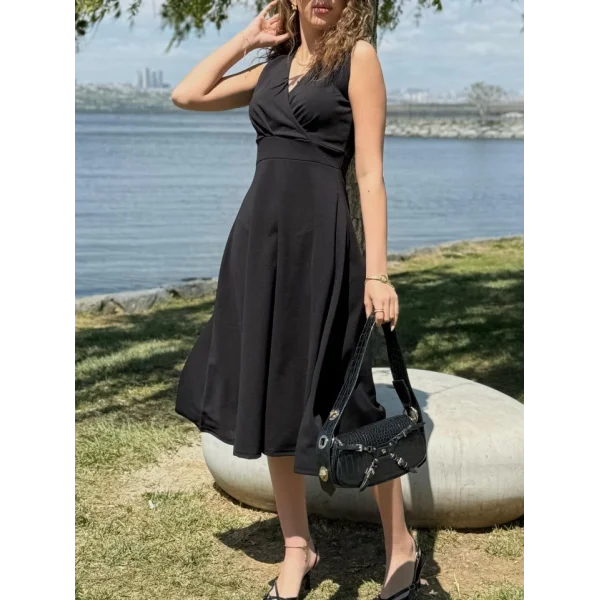 Kadın Ithal Krep Kumaş Kruvaze Yaka Eteği Kloş Kolsuz Mini Elbise