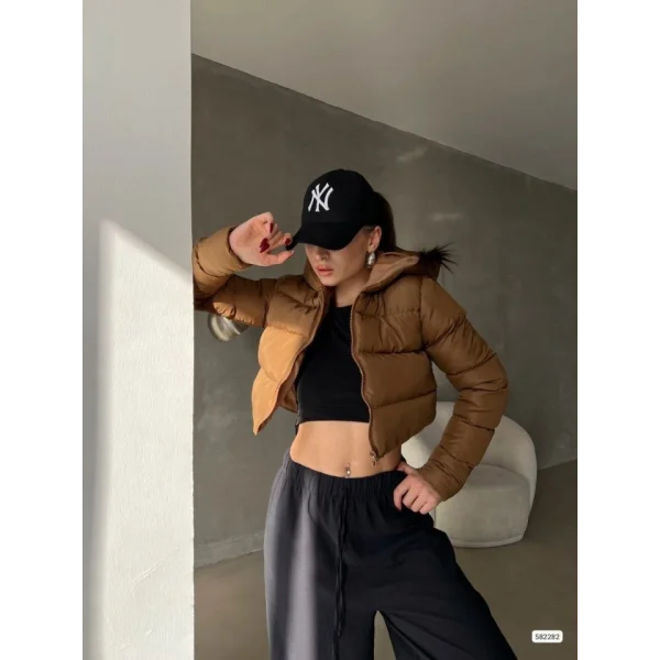 Kadın Kapüşon Detay Kısa şişme Mont