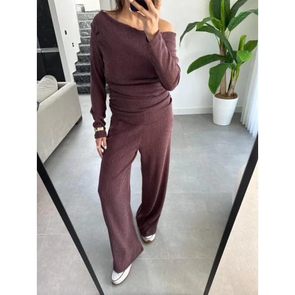 Kadın Kayık Yaka Yanı Büzgülü Omuz Dekolteli Bluz Ve  alaş Ispanyol Paça Pantolon Ikili Takım