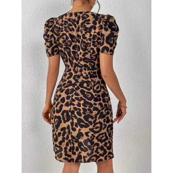 Kadın Kısa Balon Kollu Kruvaze Yakalı Asimetrik Kesim Detaylı Atlas Kısa Elbise