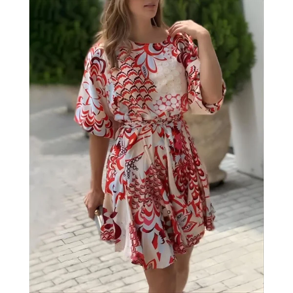 Kadın Kısa Balon Kollu Yuvarlak Yakalı Pileli Desenli Mini Elbise