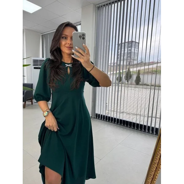 Kadın Kısa Kollu Bisiklet Yaka Fiyonk Broşlu Midi Janjan Krep Elbise