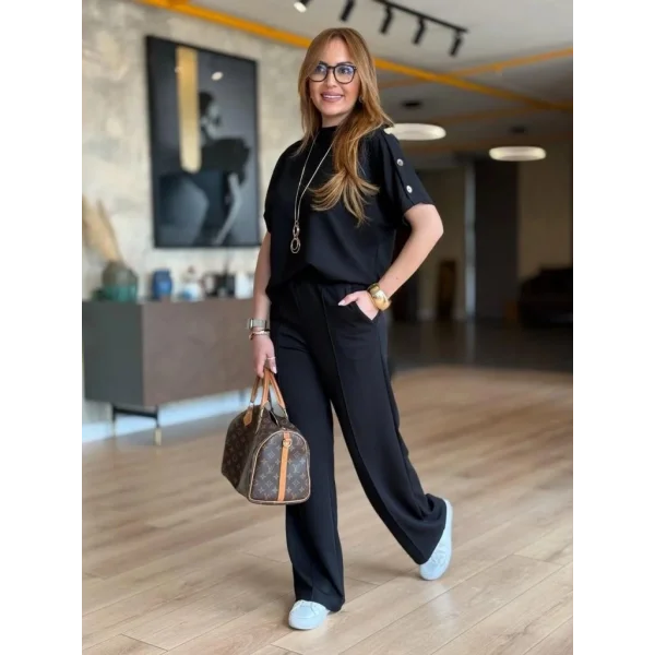 Kadın Kısa Kollu Bisiklet Yaka Omuzdan Düğmeli Viskon Iki Iplik Kısa Bluz Ve Pantolon Ikili Takım