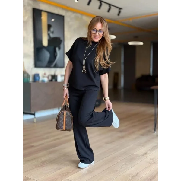 Kadın Kısa Kollu Bisiklet Yaka Omuzdan Düğmeli Viskon Iki Iplik Kısa Bluz Ve Pantolon Ikili Takım