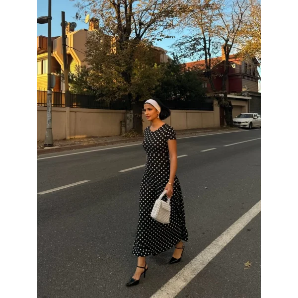 Kadın Kısa Kollu Bisiklet Yaka Puantiyeli Maksi örme Krep Elbise