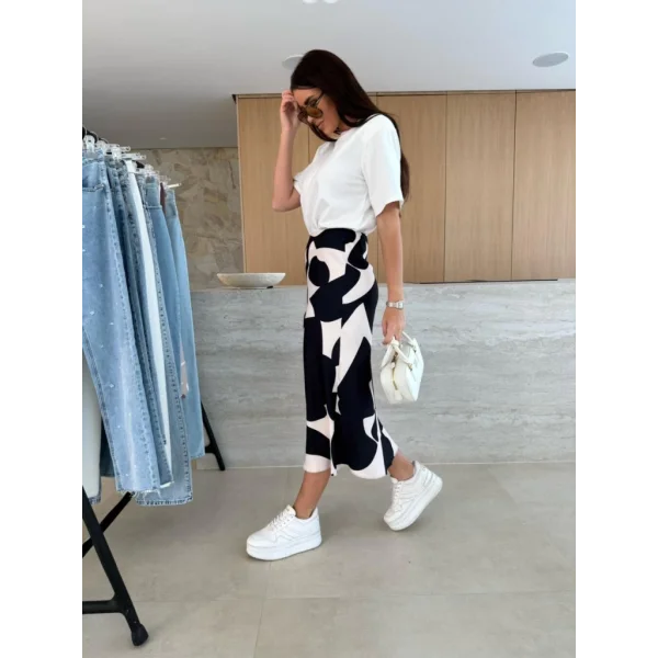 Kadın Kısa Kollu Bisiklet Yaka Viskon Bluz Ve Desenli Süprem Etek Ikili Takım