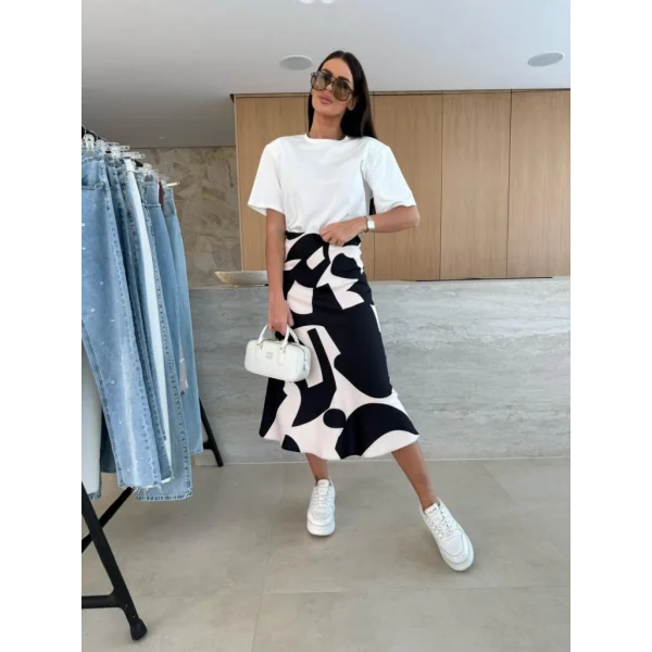 Kadın Kısa Kollu Bisiklet Yaka Viskon Bluz Ve Desenli Süprem Etek Ikili Takım