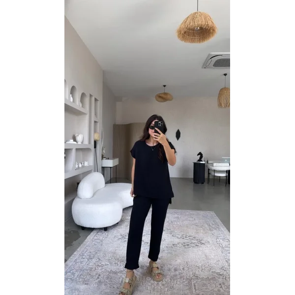 Kadın Kısa Kollu Bluz Ve Bileği Pens Detay Pantolon Ikili Takım