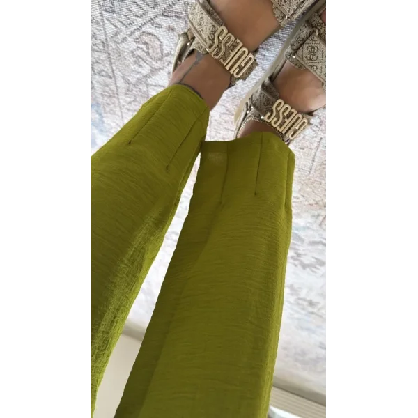 Kadın Kısa Kollu Bluz Ve Bileği Pens Detay Pantolon Ikili Takım