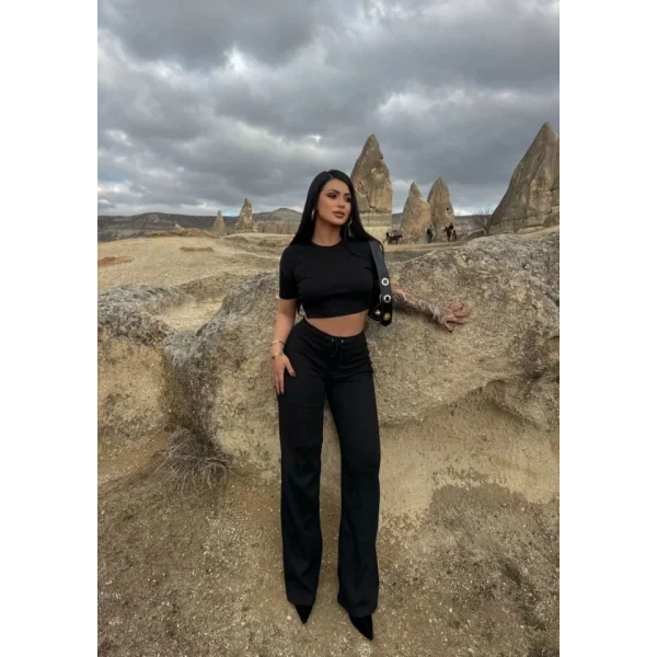 Kadın Kısa Kollu Bluz Ve Yüksek Bel Bol Baça Pantolon Ikili Takım