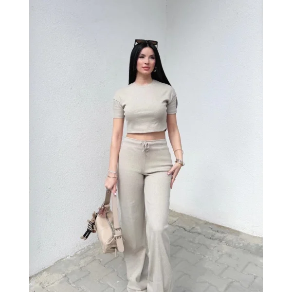 Kadın Kısa Kollu Bluz Ve Yüksek Bel Bol Baça Pantolon Ikili Takım