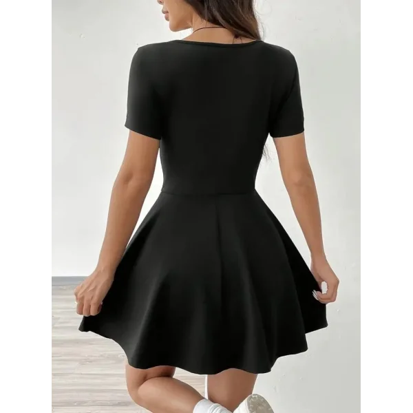 Kadın Kısa Kollu Kare Yaka Short Detaylı Cepli Dalgıç Elbise