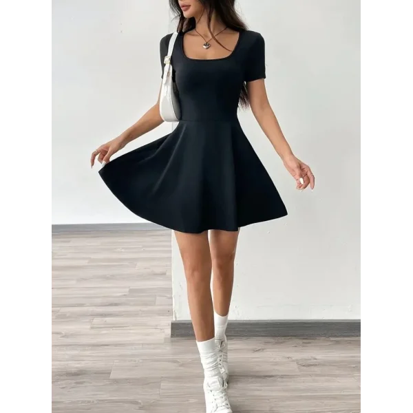 Kadın Kısa Kollu Kare Yaka Short Detaylı Cepli Dalgıç Elbise