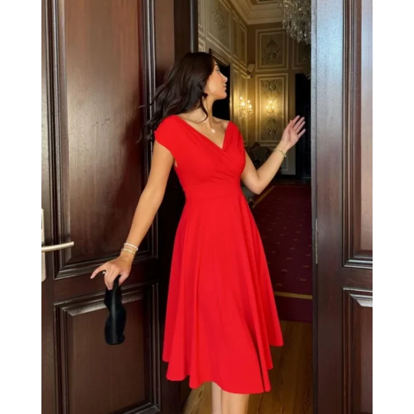 Kadın Kısa Kollu Kruvaze Yaka Eteği Volanlı Krep Elbise