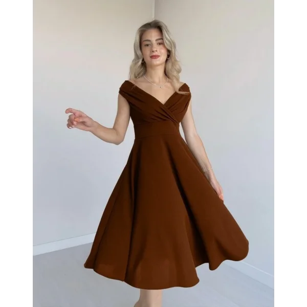 Kadın Kısa Kollu Kruvaze Yaka Eteği Volanlı Krep Elbise