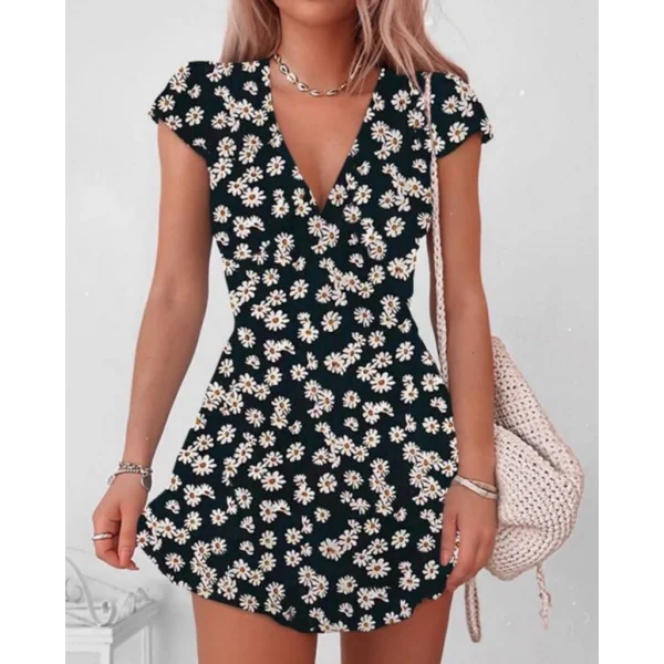 Kadın Kısa Kollu Kruvaze Yaka Papatya Baskılı Krep Elbise