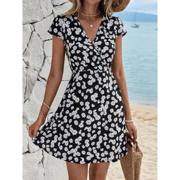 Kadın Kısa Kollu Kruvaze Yaka Papatya Baskılı Krep Elbise