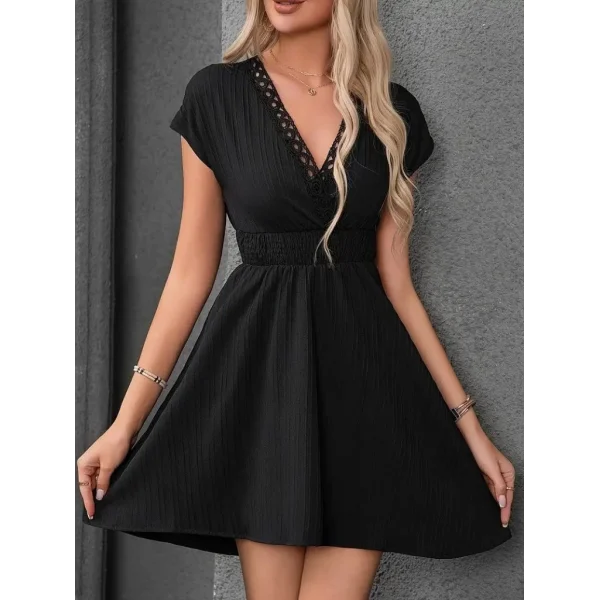 Kadın Kısa Kollu Kruvaze Yakalı Beli Lastikli Bürümcük Elbise