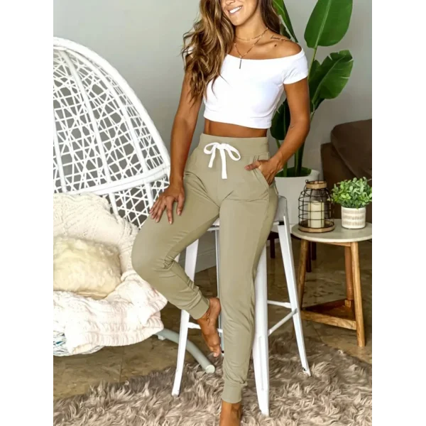 Kadın Kısa Kollu Madonna Yaka Viskon Crop Bluz Cepli Iki Iplik Eşofman Takım