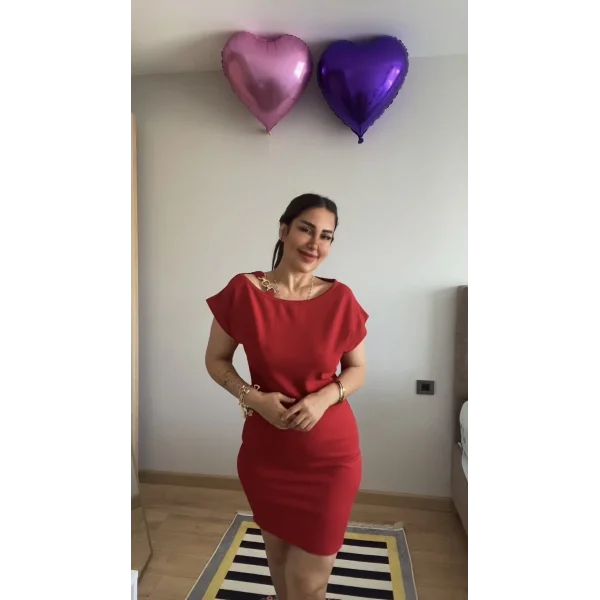 Kadın Kısa Kollu Tek Omuz Askı Ve Aksesuar Detay Beli Lastikli Krep Elbise