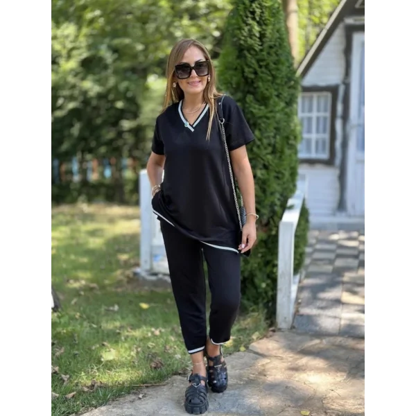 Kadın Kısa Kollu V Yakalı Iki Iplik Bluz Ve Pantolon Ikili Takım