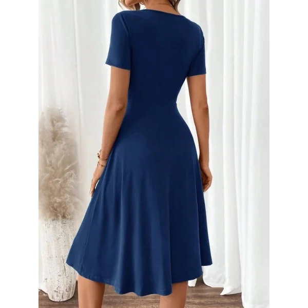 Kadın Kısa Kollu V Yakalı önden Düğmeli A Kesim Dokuma Elbise