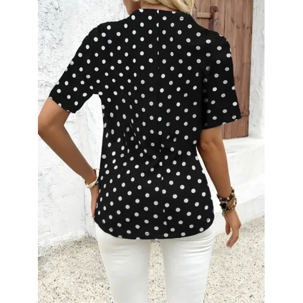 Kadın Kısa Kollu Yakadan Fermuarlı Puantiyeli Uzun Dokuma Viskon Bluz