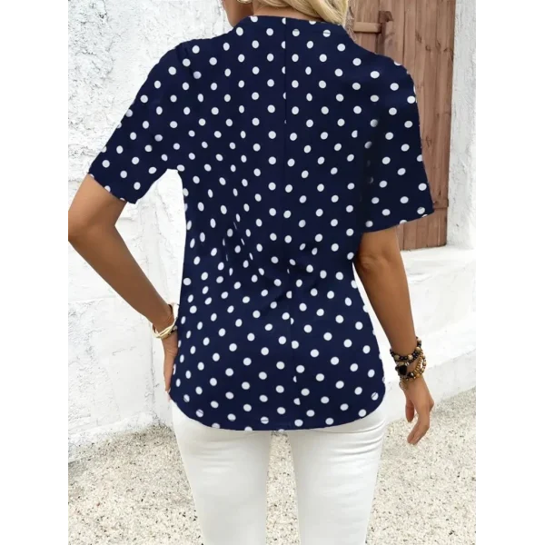 Kadın Kısa Kollu Yakadan Fermuarlı Puantiyeli Uzun Dokuma Viskon Bluz