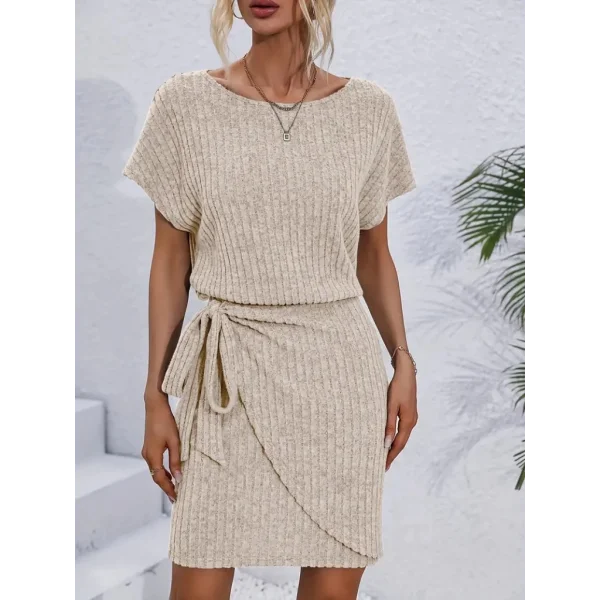 Kadın Kısa Kollu Yakası Açık Belden Lastikli Yandan Bağlamalı Kalın Fitilli Kaşkorse Elbise