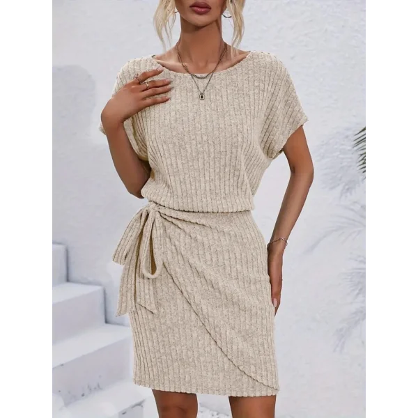 Kadın Kısa Kollu Yakası Açık Belden Lastikli Yandan Bağlamalı Kalın Fitilli Kaşkorse Elbise