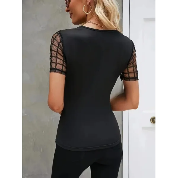 Kadın Kısa Kollu Yakası Açık Damla Ağ Tül Detaylı Viskon Bluz