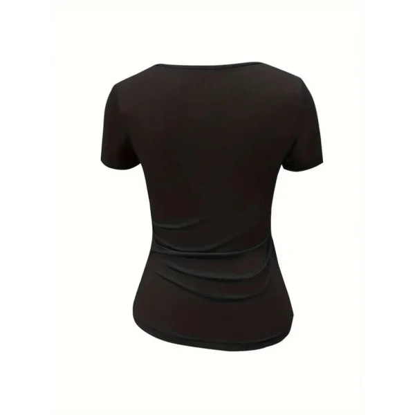 Kadın Kısa Kollu Yakası Açık Lazer Kesik Detaylı Viskon Bluz