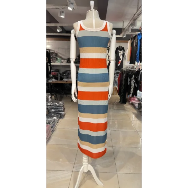 Kadın Kolsuz şerit Desenli Büzgü Yırtmaçlı Pegasus Kumaş Elbise