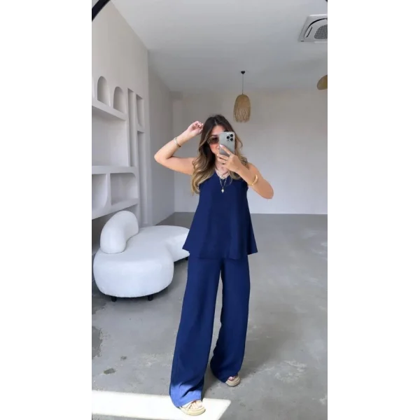 Kadın Kolsuz V Yaka Bluz Ve Ispanyol Paça Pantolon Ikili Takım