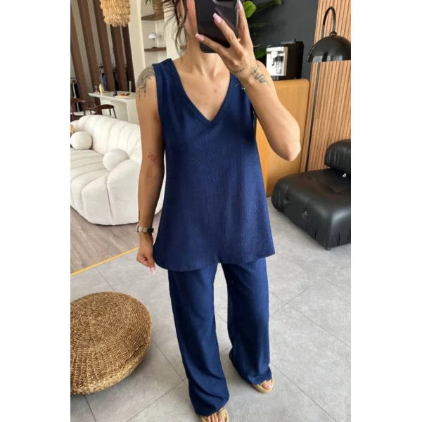 Kadın Kolsuz V Yaka Bluz Ve Ispanyol Paça Pantolon Ikili Takım