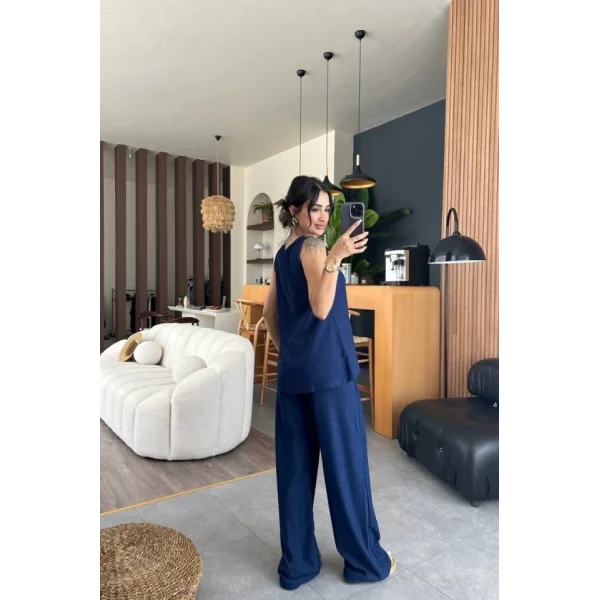 Kadın Kolsuz V Yaka Bluz Ve Ispanyol Paça Pantolon Ikili Takım