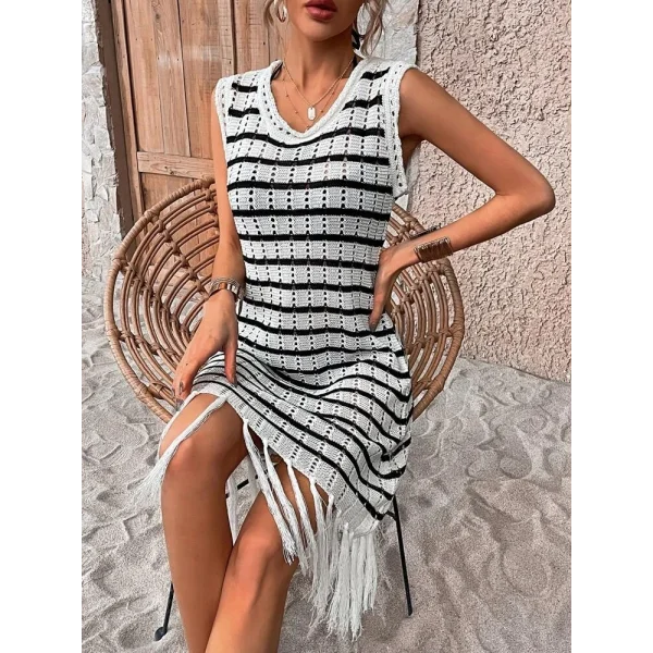 Kadın Kolsuz V Yaka Eteği Püsküllü çizgi Desen Triko Elbise