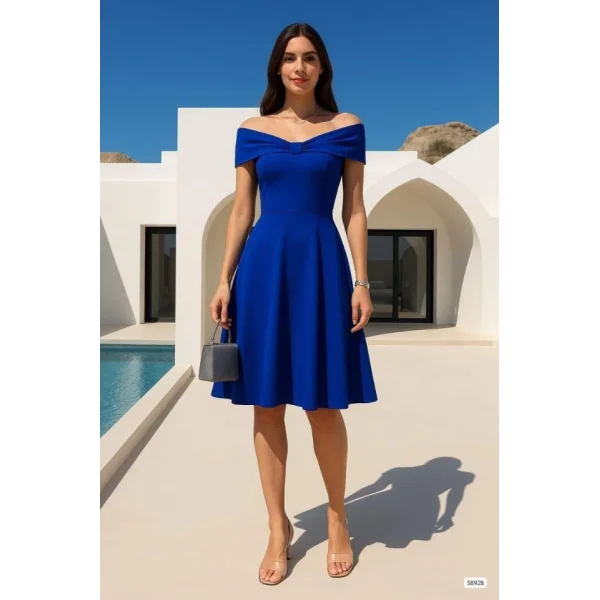 Kadın Madonna Yaka Pliseli Scuba Krep Kumaş Diz üstü Elbise