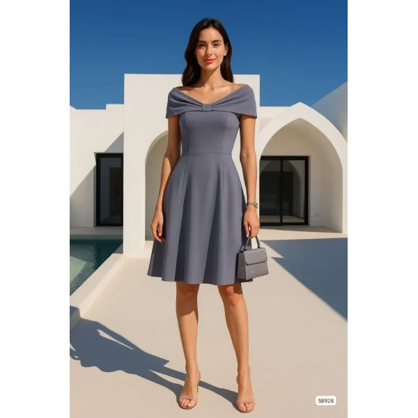 Kadın Madonna Yaka Pliseli Scuba Krep Kumaş Diz üstü Elbise