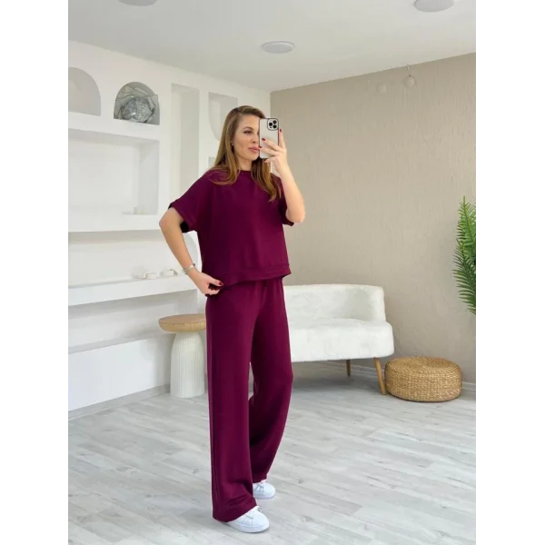 Kadın Modal Kumaş V Yaka Tişört Ve Bol Kesim Pantolon Ikili Takım